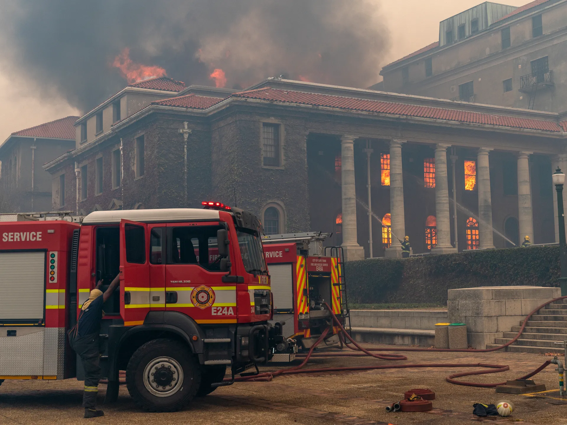 Crisis in Cape Town: Firefighters Battle Raging Wildfires Threatening City